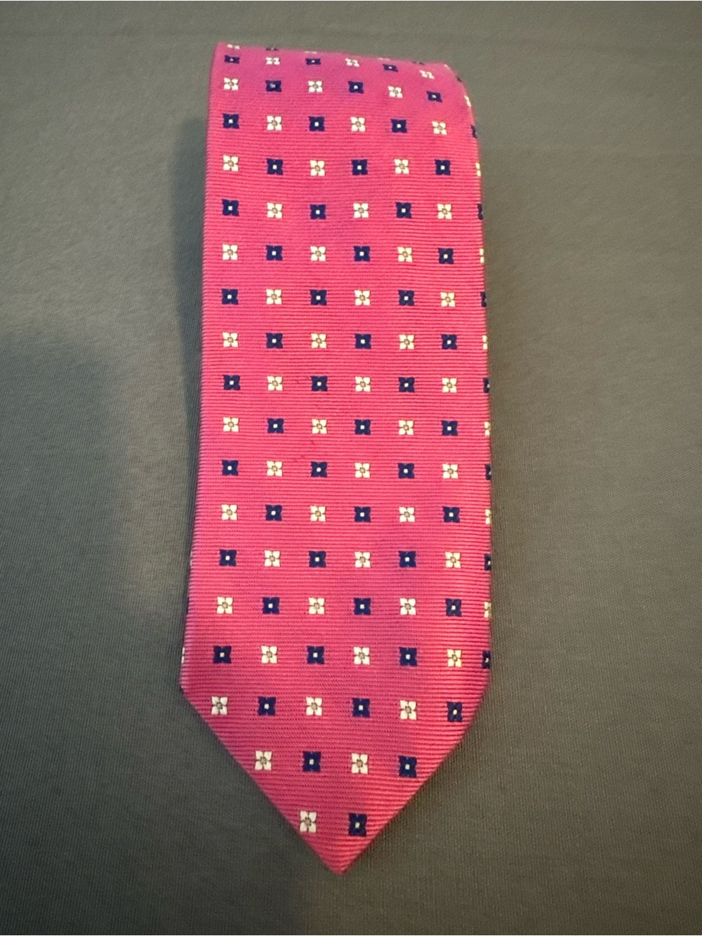 Brooks Brothers Men's 100% Silk Vintage Tie Pink with Navy & White Detail